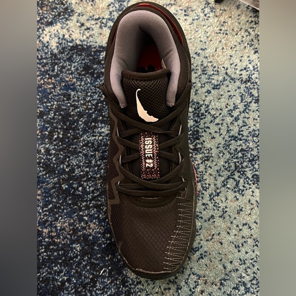 Adidas x Marvel Limited Edition Sneakers (Venom) - Picture 4 of 5